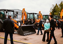 CNH Industrial провела масштабный фестиваль и тест-драйв дорожно-строительной техники CASE и IVECO в Подмосковье